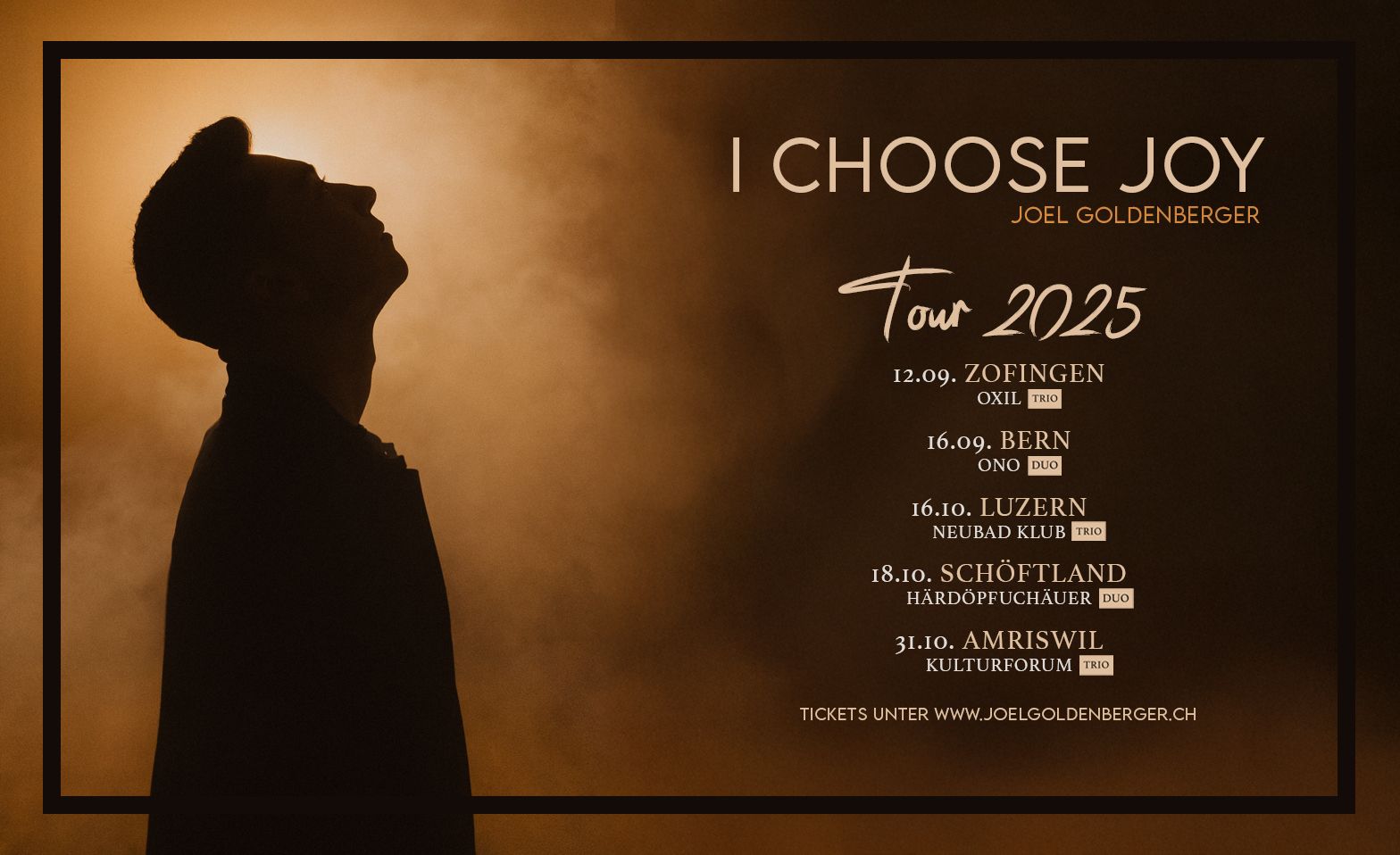 Silhouette eines Mannes im Profil. Hintergund goldengelb, Schriftzug: I choose Joy